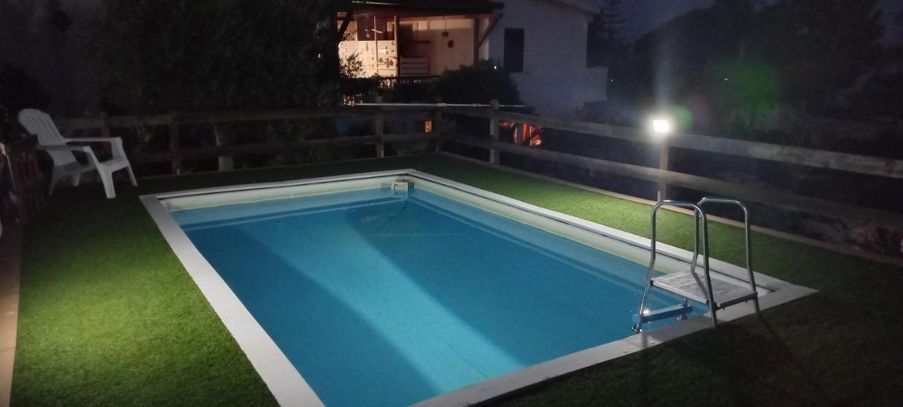 A Due Passi Dal Mare Con Piscina Villa Fontane Bianche Exterior photo