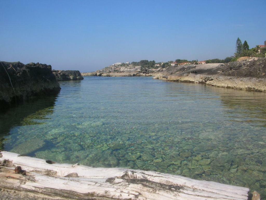A Due Passi Dal Mare Con Piscina Villa Fontane Bianche Exterior photo