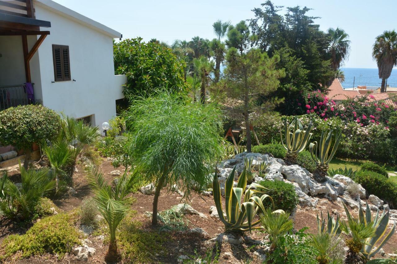 A Due Passi Dal Mare Con Piscina Villa Fontane Bianche Exterior photo