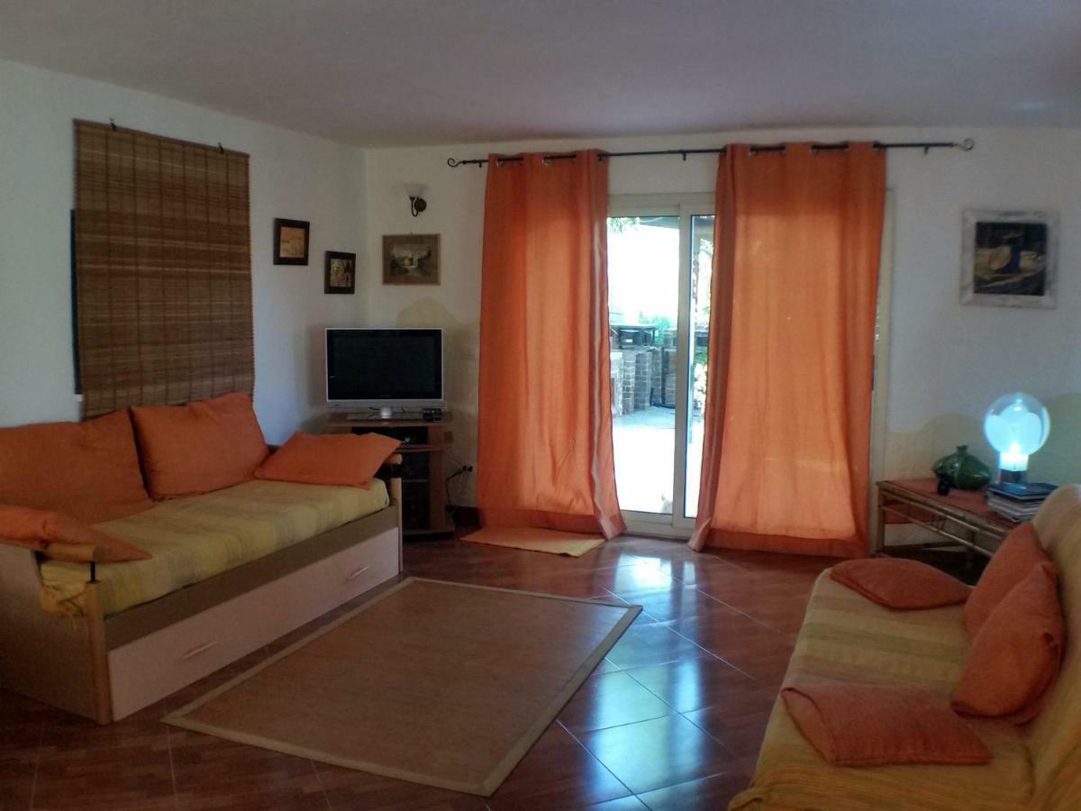 A Due Passi Dal Mare Con Piscina Villa Fontane Bianche Exterior photo